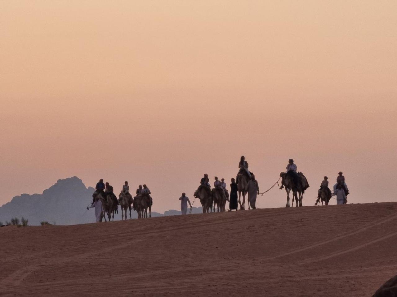 Wadi Rum Oscar Camp Luaran gambar